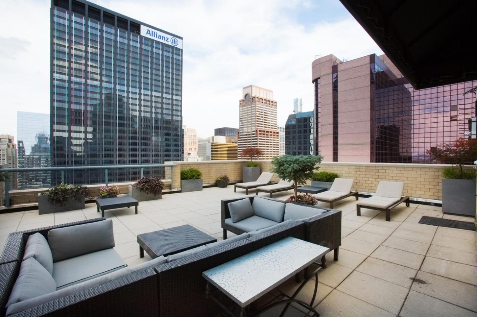 Midtown 2br W Gym Doorman Nr Times Square Nyc-1400 Appartement *